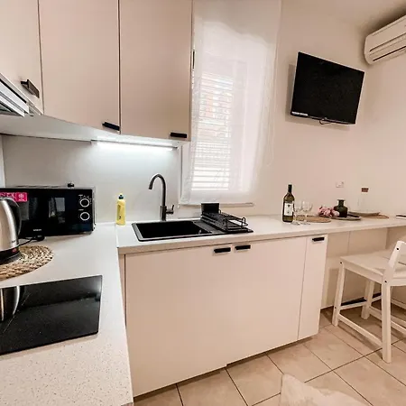 Pinia Apartments Bol Exterior photo