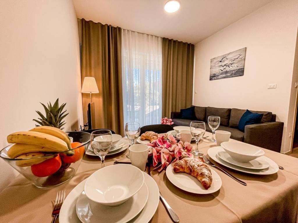 Pinia Apartment
